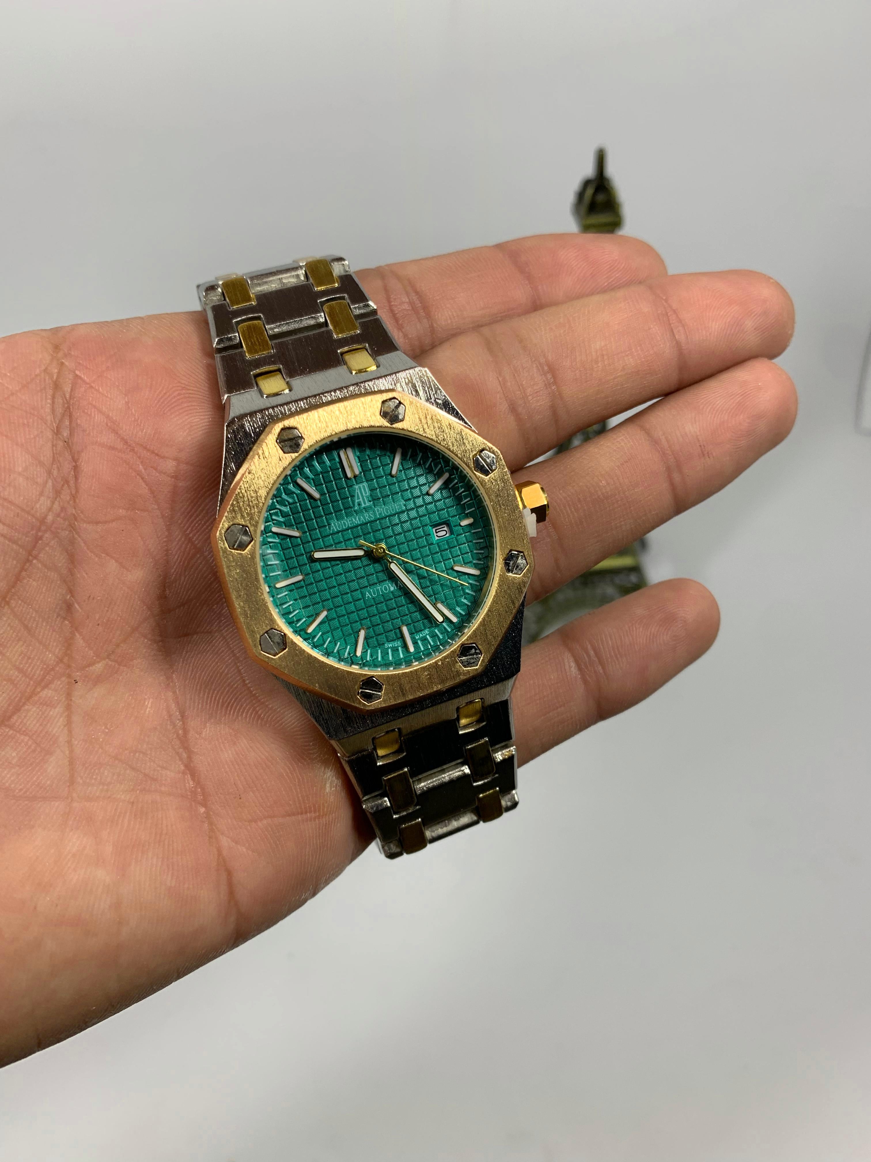 Ap Tiffany Dial